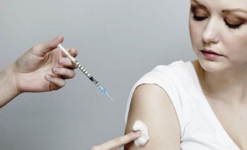 Вакцина от гриппа делается не раньше, чем на 14 недели беременности