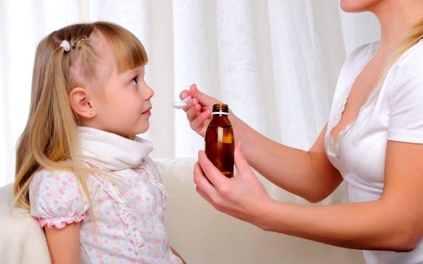 Пертуссин часто выбирают для лечения сухого и влажного кашля у ребенка
