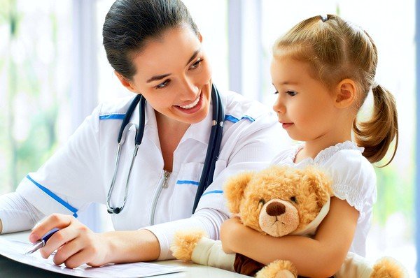 Точную дозу лекарств для ребенка должен назначать специалист