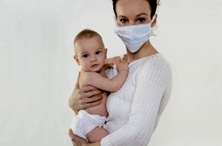 Как правильно лечить кашель у кормящих мам
