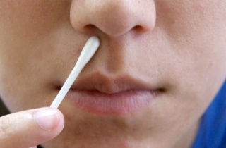 Как избавиться от болячек в носу