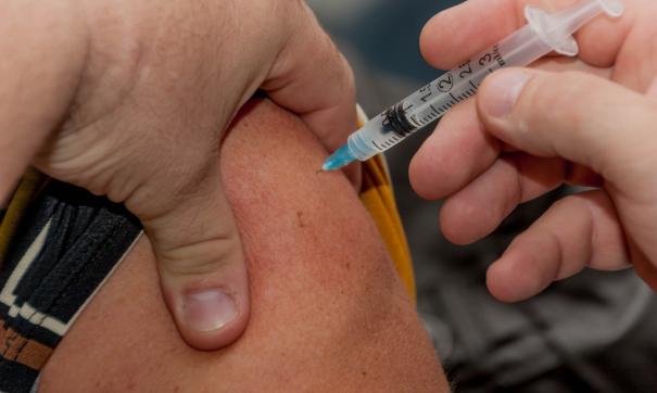 При наличии целого спектра заболеваний прививка может нанести вред человеку