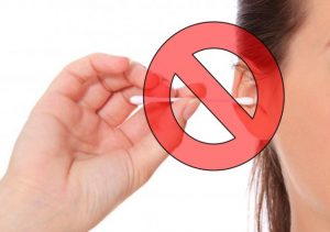 Как правильно чистить уши, что бы не навредить